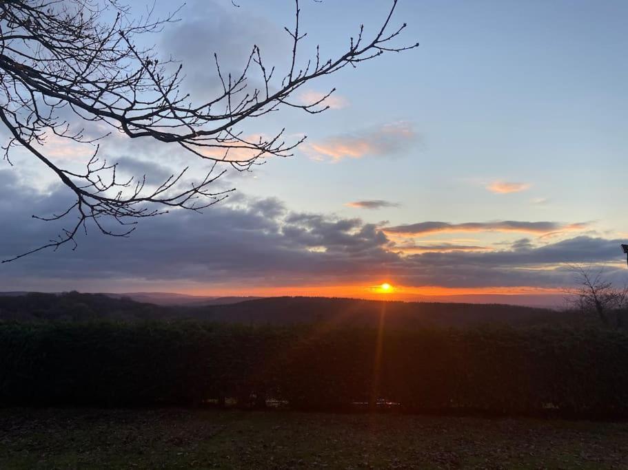 The Mill Stylish Rural Apartment With Beautiful Views Welsh Newton Common Екстер'єр фото