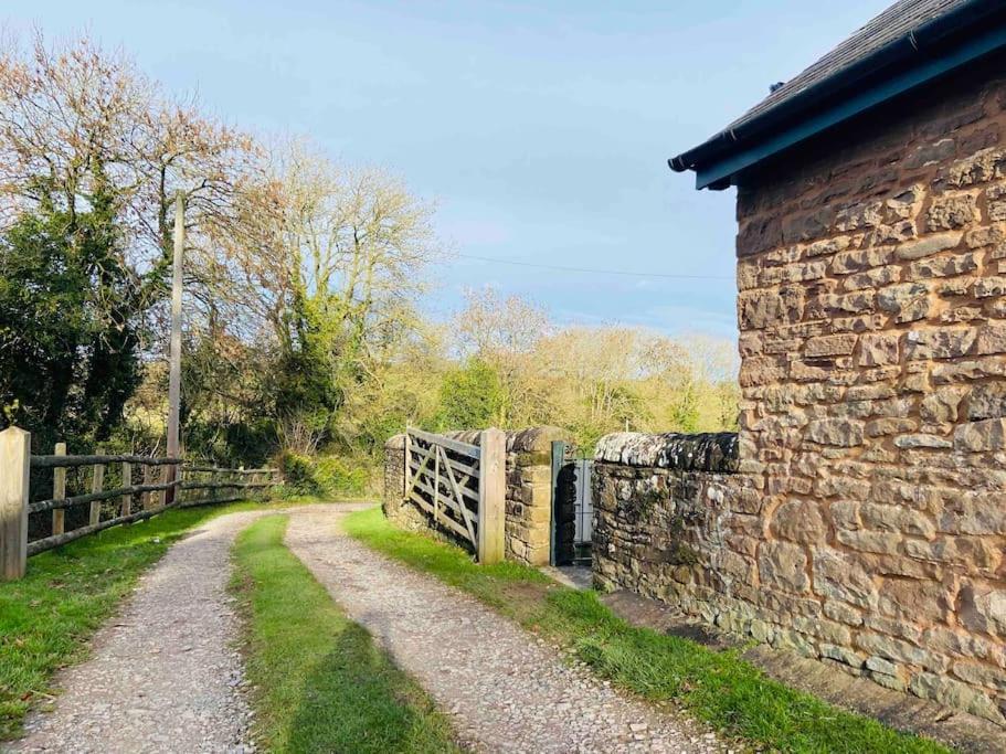 The Mill Stylish Rural Apartment With Beautiful Views Welsh Newton Common Екстер'єр фото