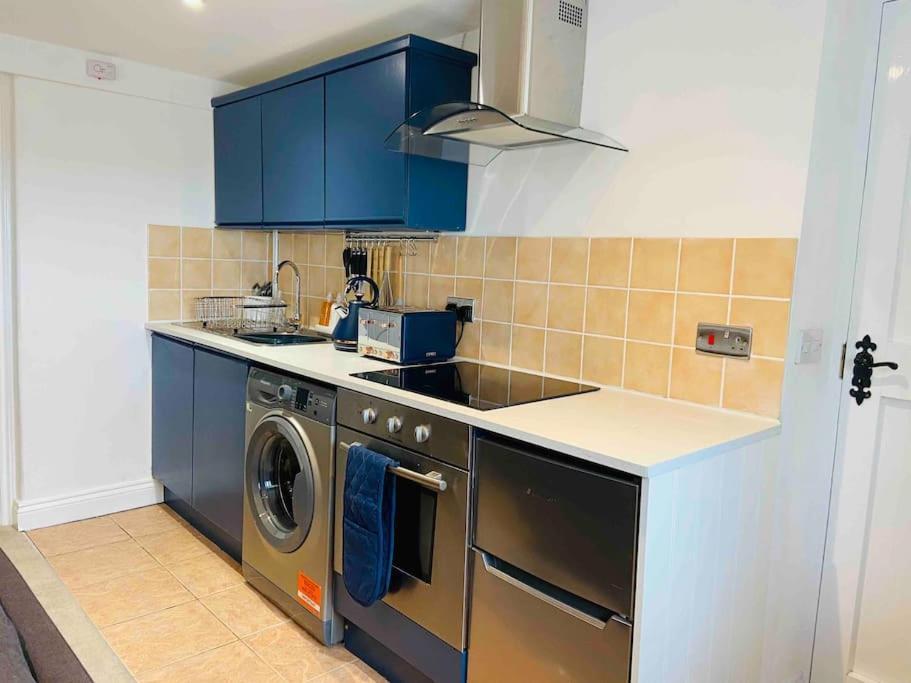 The Mill Stylish Rural Apartment With Beautiful Views Welsh Newton Common Екстер'єр фото